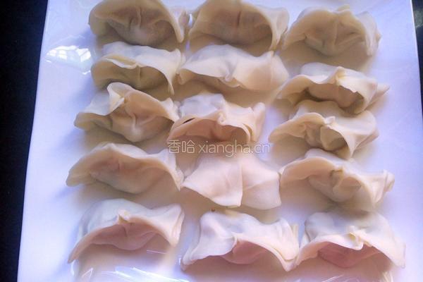 香菇馅饺子的做法图解3