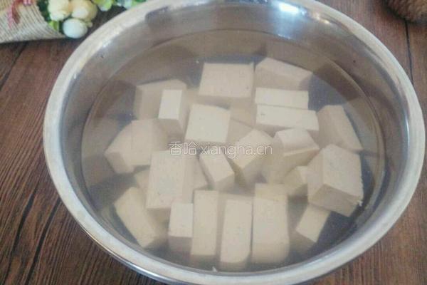 豆腐烧鱼块的做法图解4