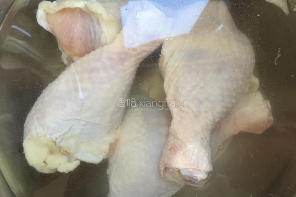 卤鸡腿的做法图解1