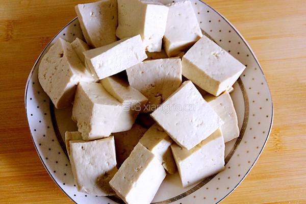 油豆腐泡烧牛肉的做法图解1