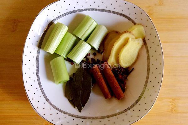 油豆腐泡烧牛肉的做法图解3