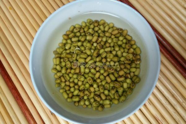 番薯绿豆糖水的做法图解1