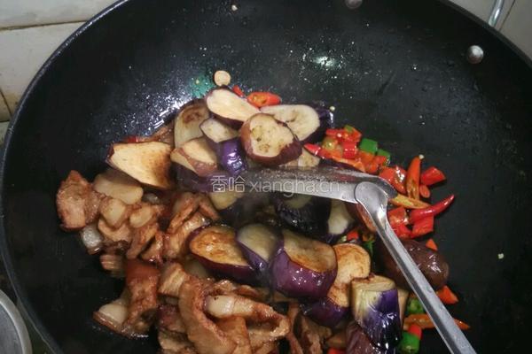 五花肉烧茄子的做法图解7