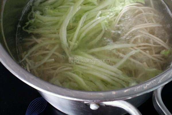 拌面条的做法图解3