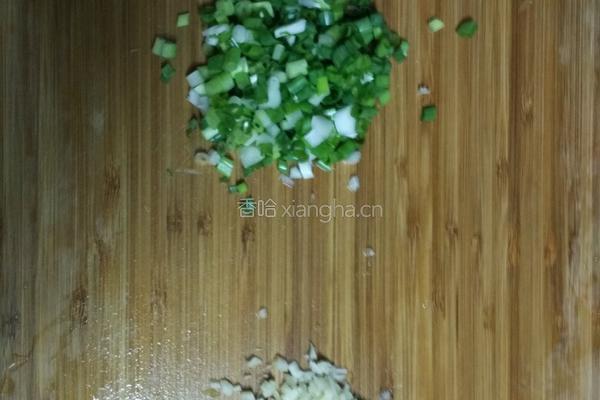 香拌青笋丝的做法图解2