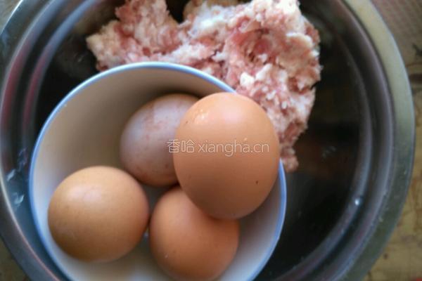 蛋皮肉卷的做法图解1
