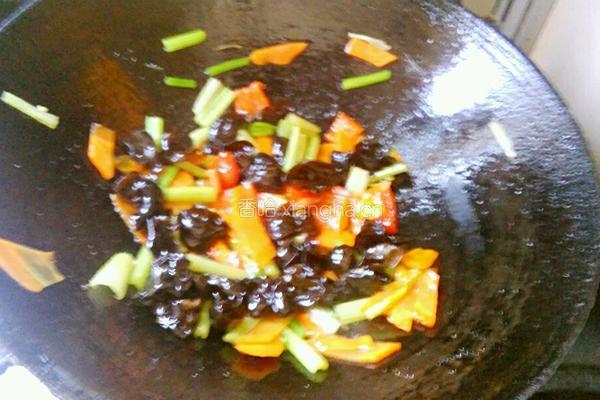 素炒芹菜的做法图解7