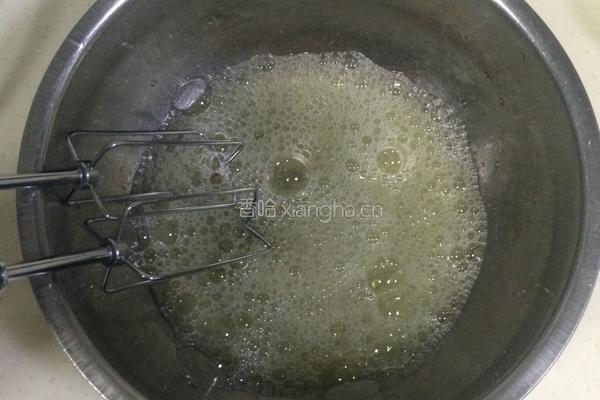 抹茶瑞士卷的做法图解9