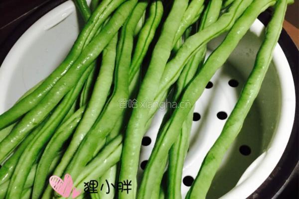 肉沫四季豆的做法图解1