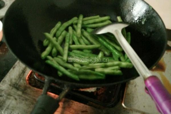 干煸四季豆的做法图解2