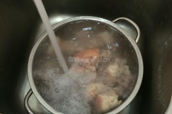 酱香猪蹄的做法图解3