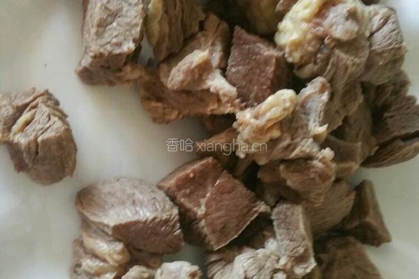 咖喱土豆炖牛肉的做法图解2