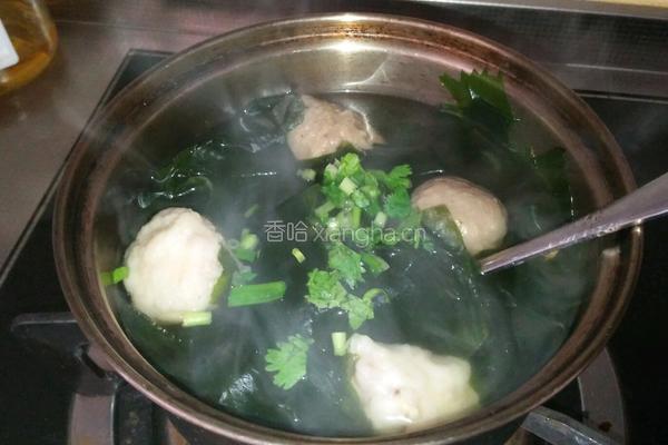 裙带菜汆丸子汤的做法图解6