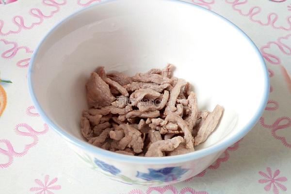 平菇炒肉的做法图解7