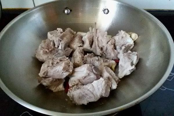 炖排骨的做法图解7