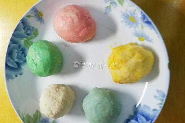 彩色蔬菜馒头的做法图解2