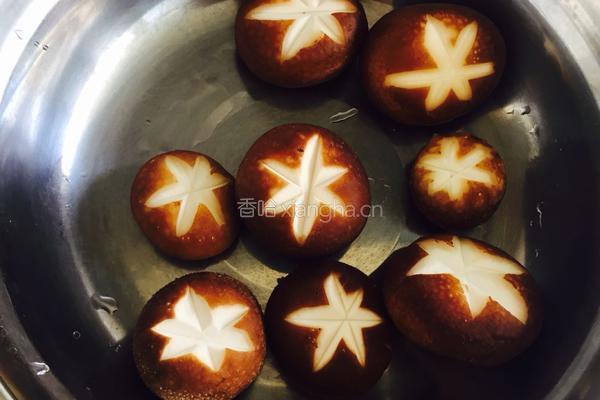香菇烧鸡块的做法图解3