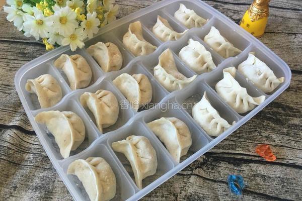 胡萝卜木耳馅饺子的做法图解14