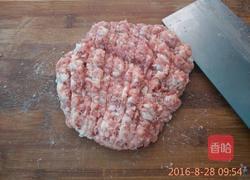 香菇猪肉饺子的做法图解1
