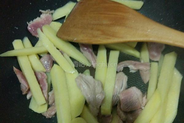番茄土豆瘦肉汤的做法图解1