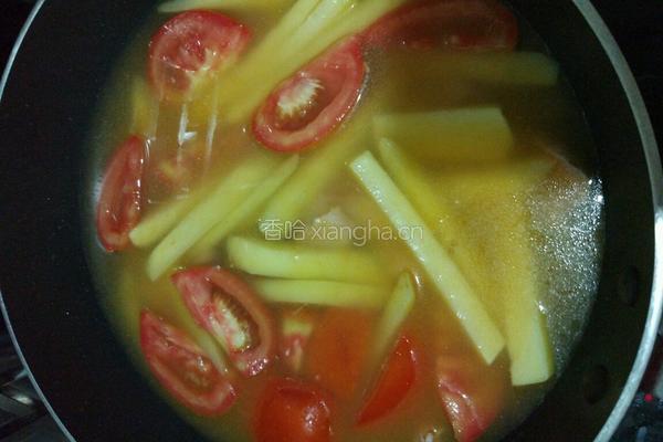 番茄土豆瘦肉汤的做法图解3