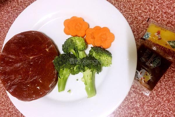 黑胡椒牛排饭的做法图解1