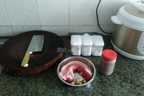 虾酱蒸五花肉的做法图解1