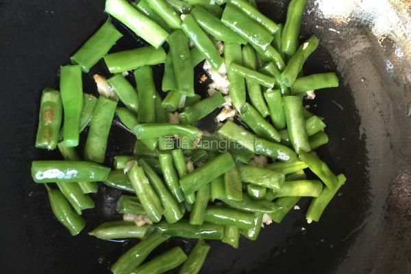 四季豆炒肉的做法图解7
