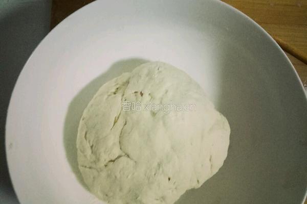 美味韭菜盒的做法图解1