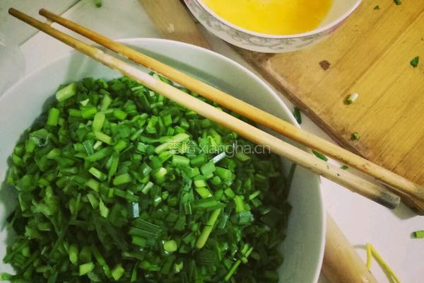 美味韭菜盒的做法图解4