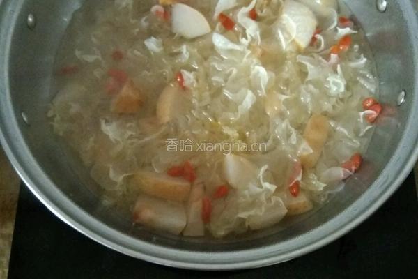 银耳雪梨糖水的做法图解8