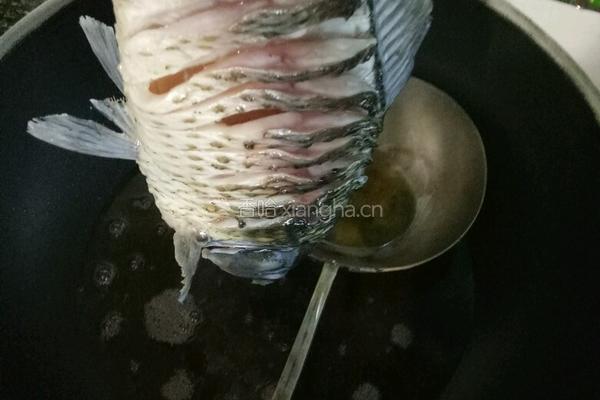 糖醋鱼的做法图解2