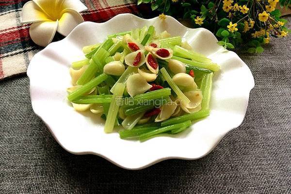 芹菜炒百合的做法图解8