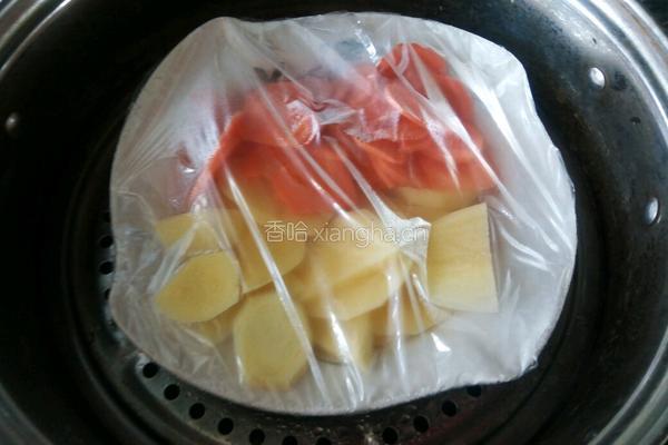 奶香土豆胡萝卜泥的做法图解3