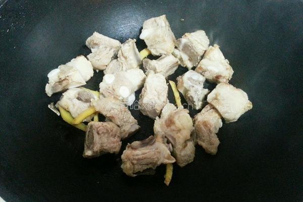 咖喱排骨饭的做法图解4