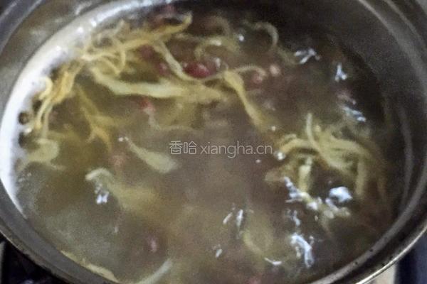 银鱼北芪红豆汤的做法图解3