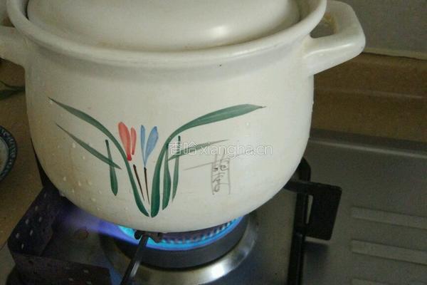 菜脯莲藕煲排骨的做法图解6
