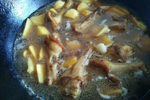 土豆炖鸭翅根的做法图解10