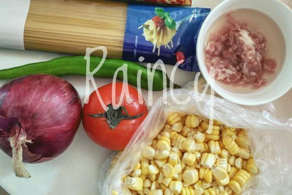 番茄肉酱意粉的做法图解1