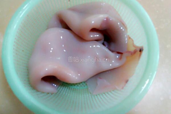 炒鱿鱼丝的做法图解1