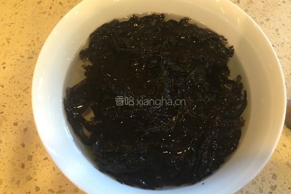 白萝卜紫菜疙瘩汤的做法图解2