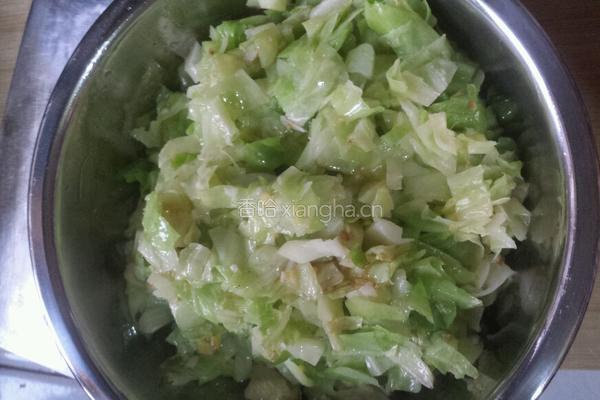 卷心菜包子的做法图解2