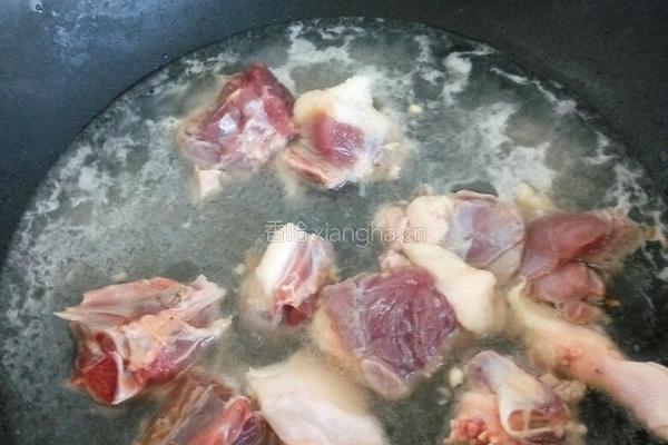 香菇炖鸭的做法图解3