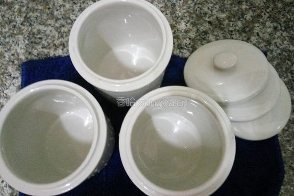茶树菇煲排骨汤的做法图解2