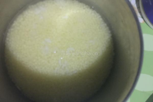 宝宝开胃粥的做法图解1