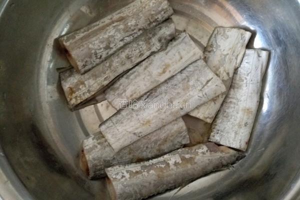 油炸带鱼的做法图解4