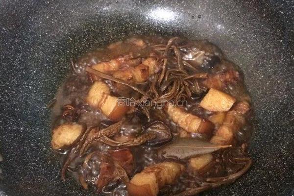 红烧肉炖蘑菇的做法图解7