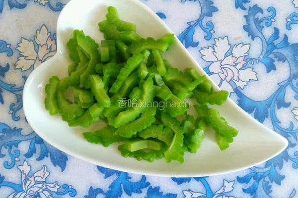 苦瓜蛤蜊清火汤的做法图解3