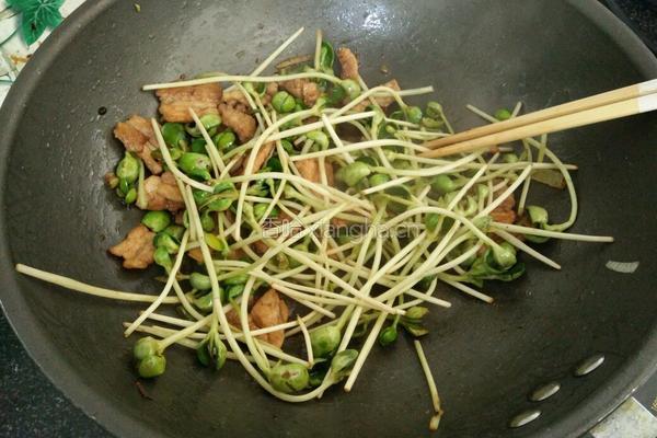 青豆苗炒肉的做法图解8
