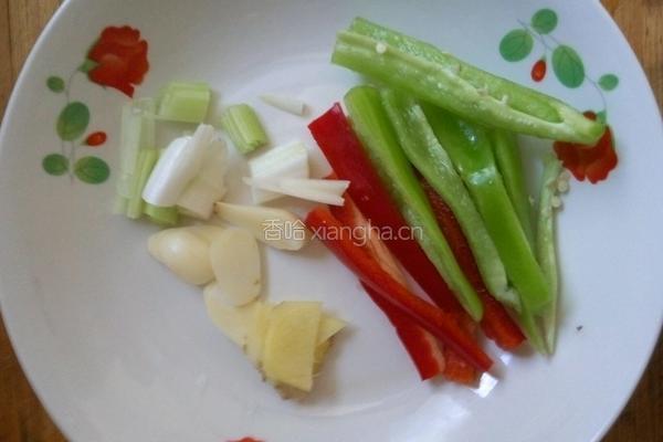 干蘑菇炒肉丝的做法图解3